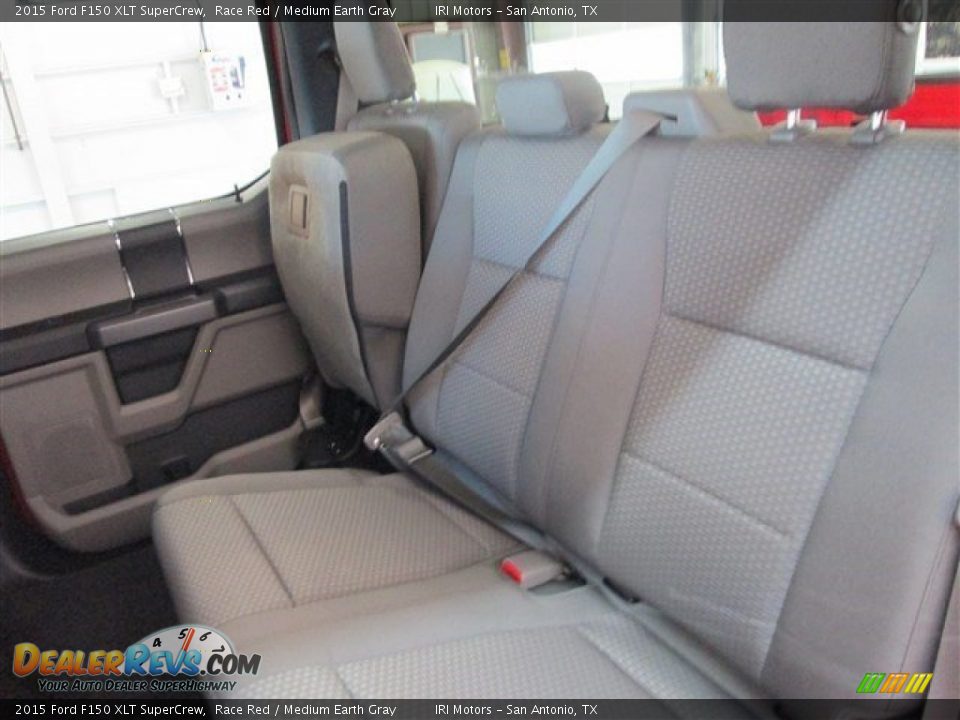 2015 Ford F150 XLT SuperCrew Race Red / Medium Earth Gray Photo #10