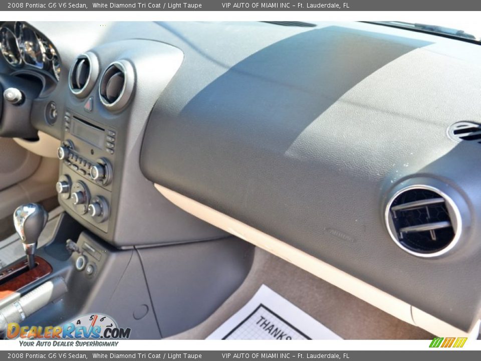 2008 Pontiac G6 V6 Sedan White Diamond Tri Coat / Light Taupe Photo #10
