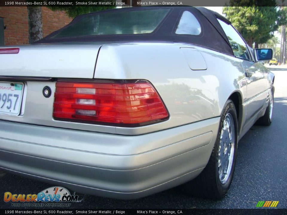 1998 Mercedes-Benz SL 600 Roadster Smoke Silver Metallic / Beige Photo #12