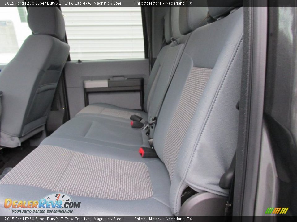 2015 Ford F250 Super Duty XLT Crew Cab 4x4 Magnetic / Steel Photo #21