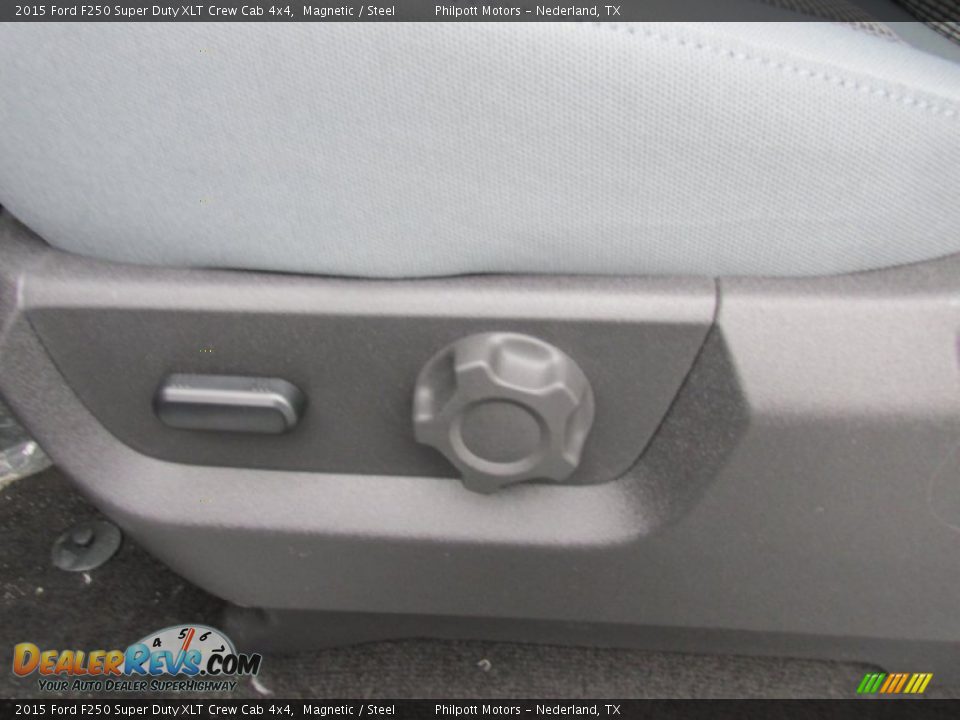2015 Ford F250 Super Duty XLT Crew Cab 4x4 Magnetic / Steel Photo #26