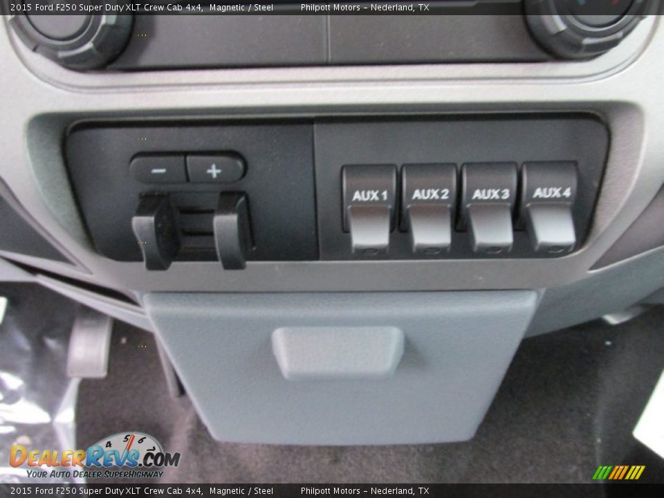 2015 Ford F250 Super Duty XLT Crew Cab 4x4 Magnetic / Steel Photo #31