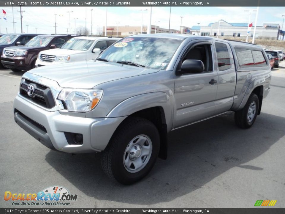 Front 3/4 View of 2014 Toyota Tacoma SR5 Access Cab 4x4 Photo #5