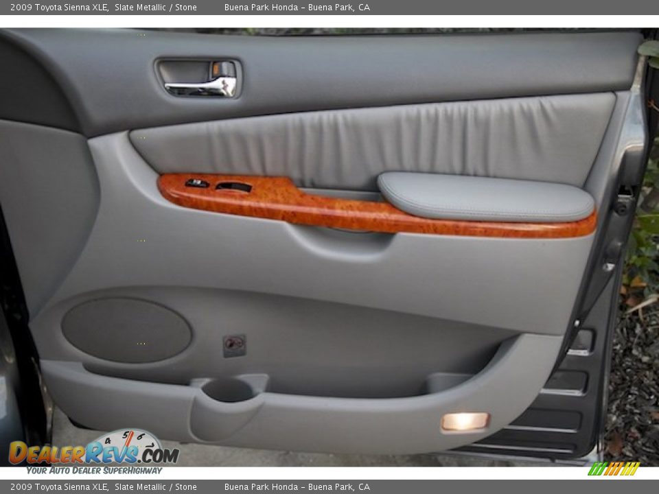 2009 Toyota Sienna XLE Slate Metallic / Stone Photo #29