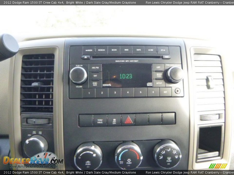2012 Dodge Ram 1500 ST Crew Cab 4x4 Bright White / Dark Slate Gray/Medium Graystone Photo #17