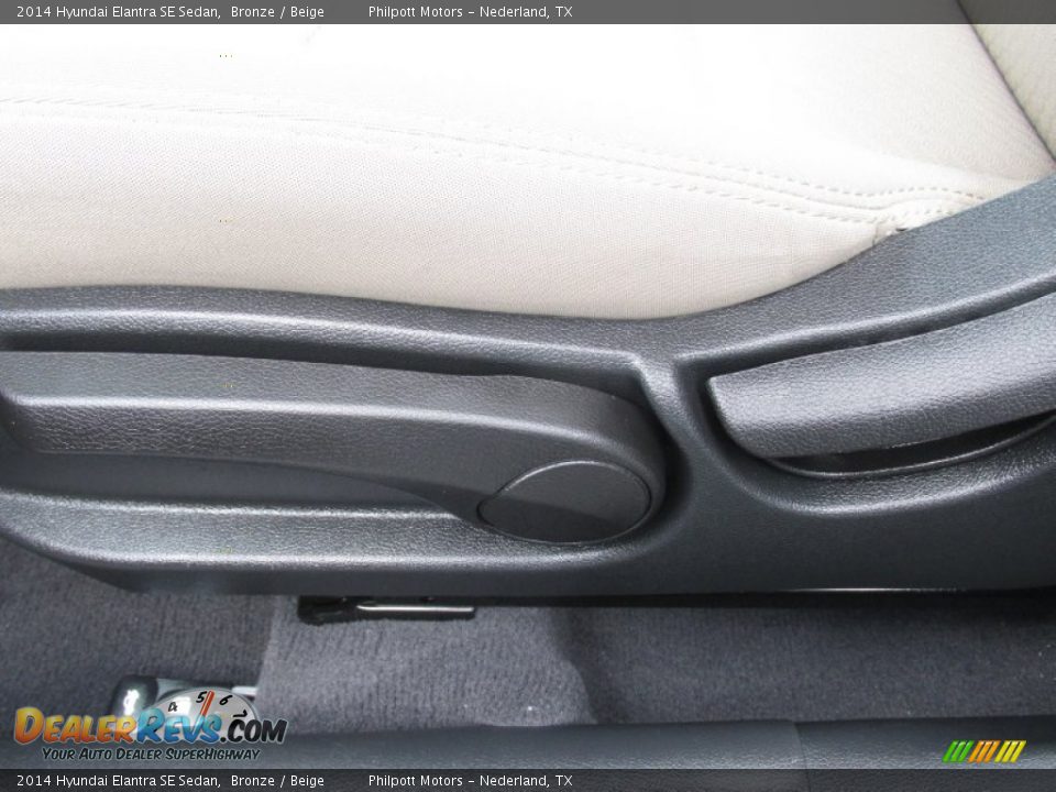 2014 Hyundai Elantra SE Sedan Bronze / Beige Photo #32