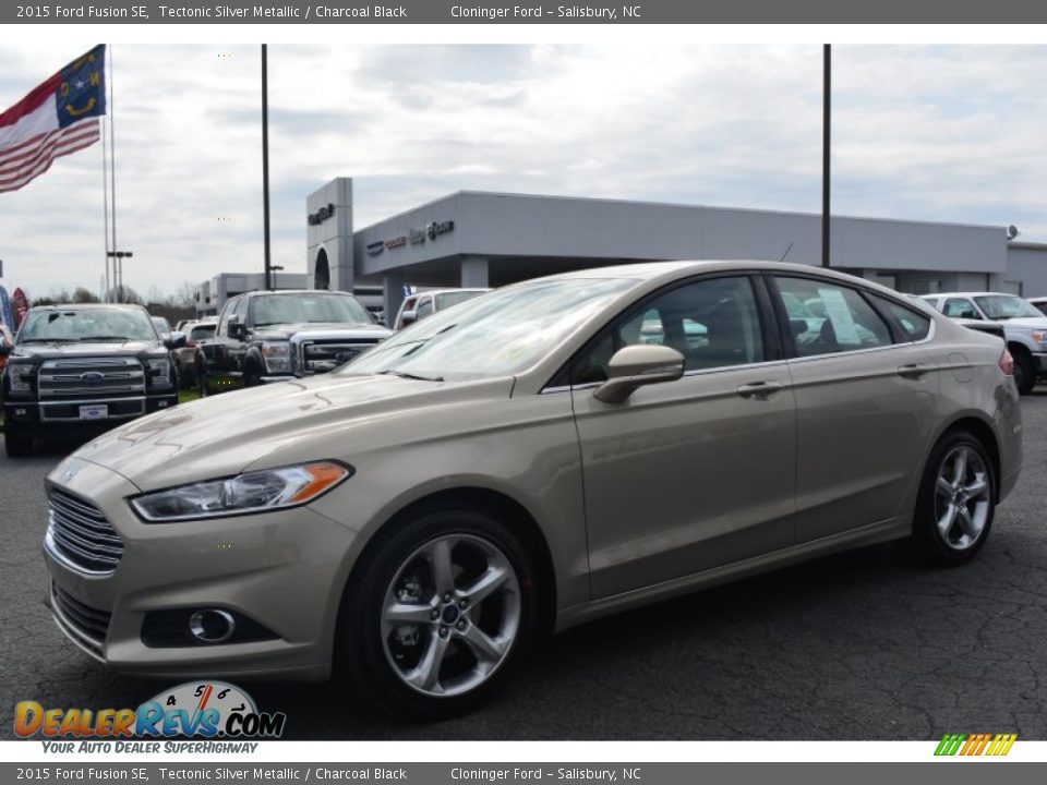 2015 Ford Fusion SE Tectonic Silver Metallic / Charcoal Black Photo #3
