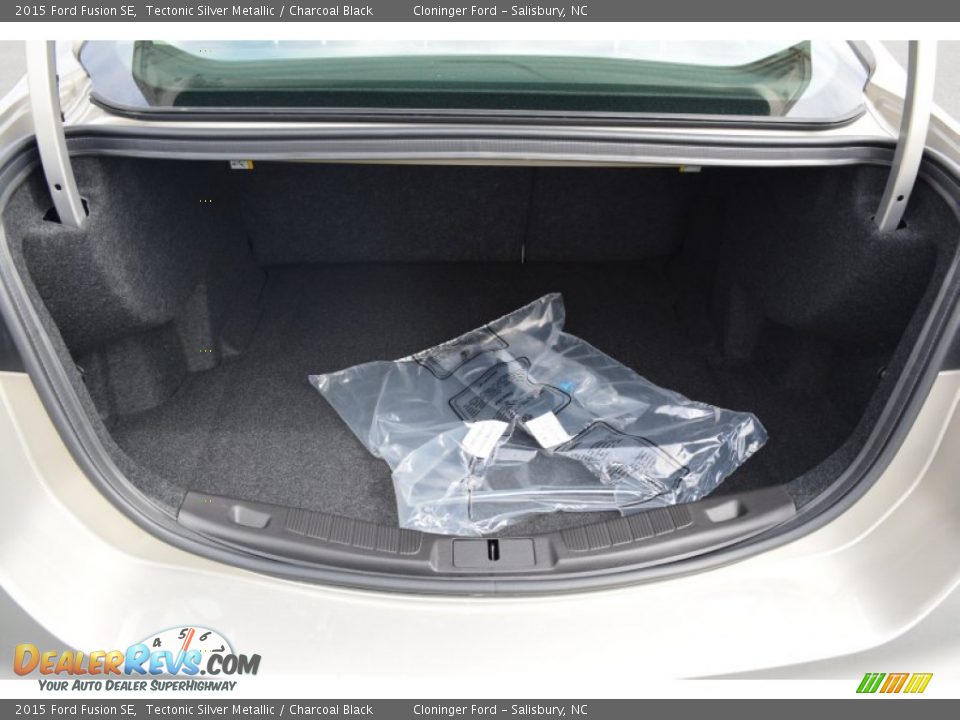 2015 Ford Fusion SE Tectonic Silver Metallic / Charcoal Black Photo #11