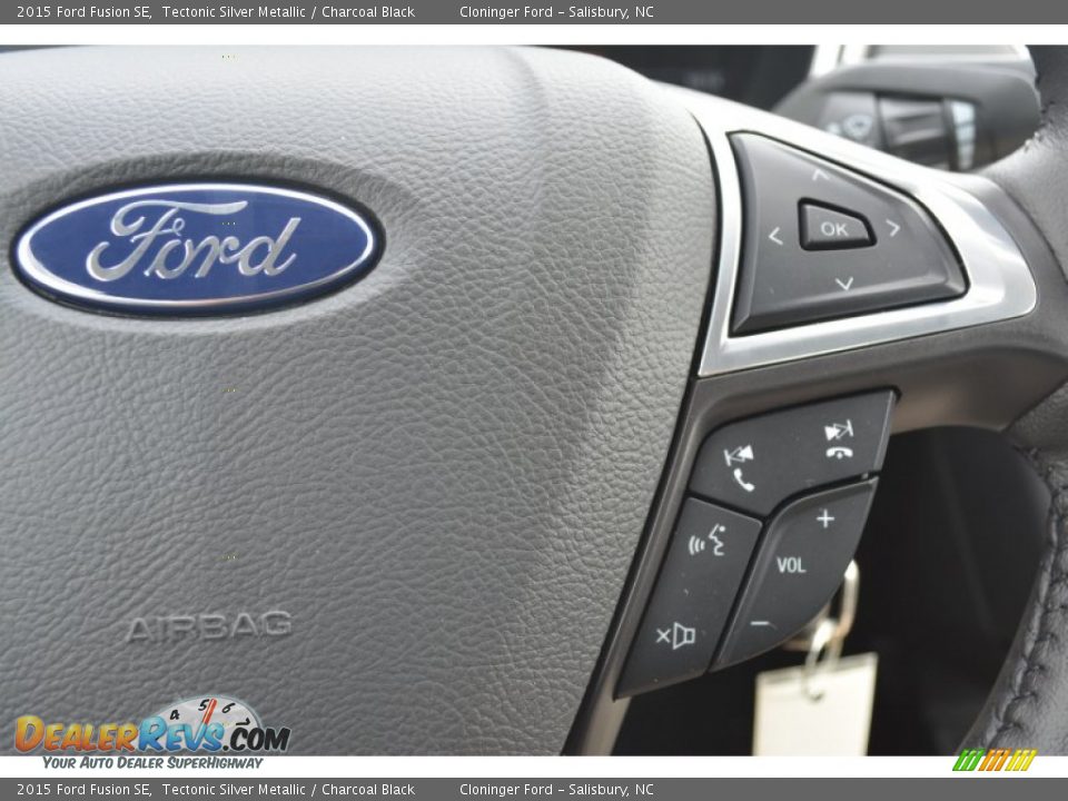 2015 Ford Fusion SE Tectonic Silver Metallic / Charcoal Black Photo #19