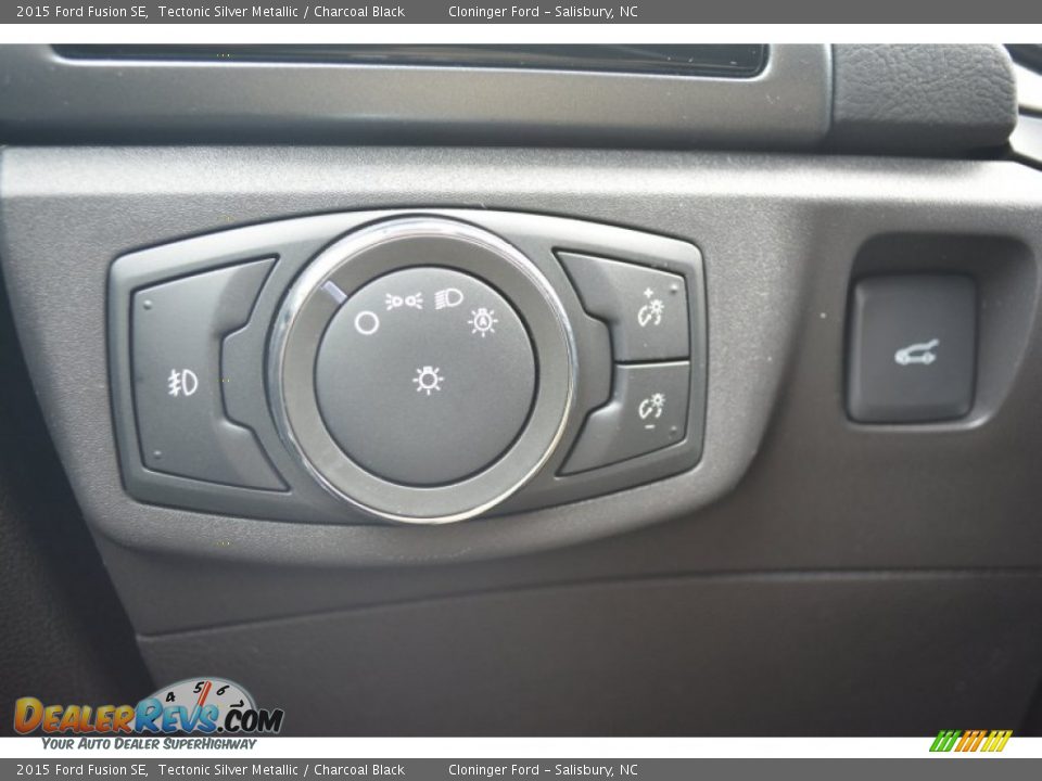 2015 Ford Fusion SE Tectonic Silver Metallic / Charcoal Black Photo #21