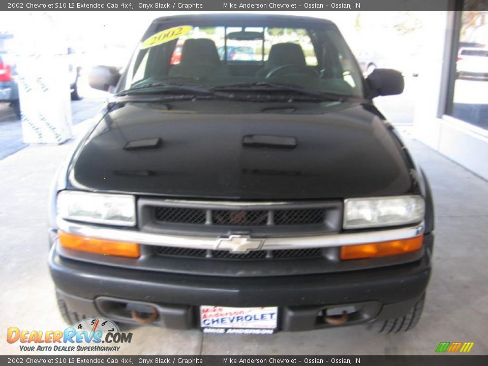 2002 Chevrolet S10 LS Extended Cab 4x4 Onyx Black / Graphite Photo #19