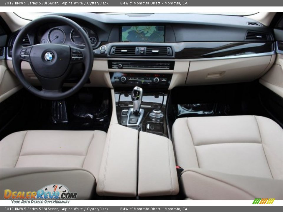 2012 BMW 5 Series 528i Sedan Alpine White / Oyster/Black Photo #10