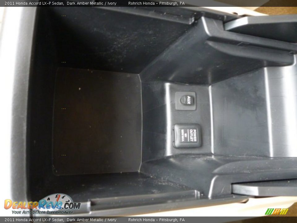 2011 Honda Accord LX-P Sedan Dark Amber Metallic / Ivory Photo #23