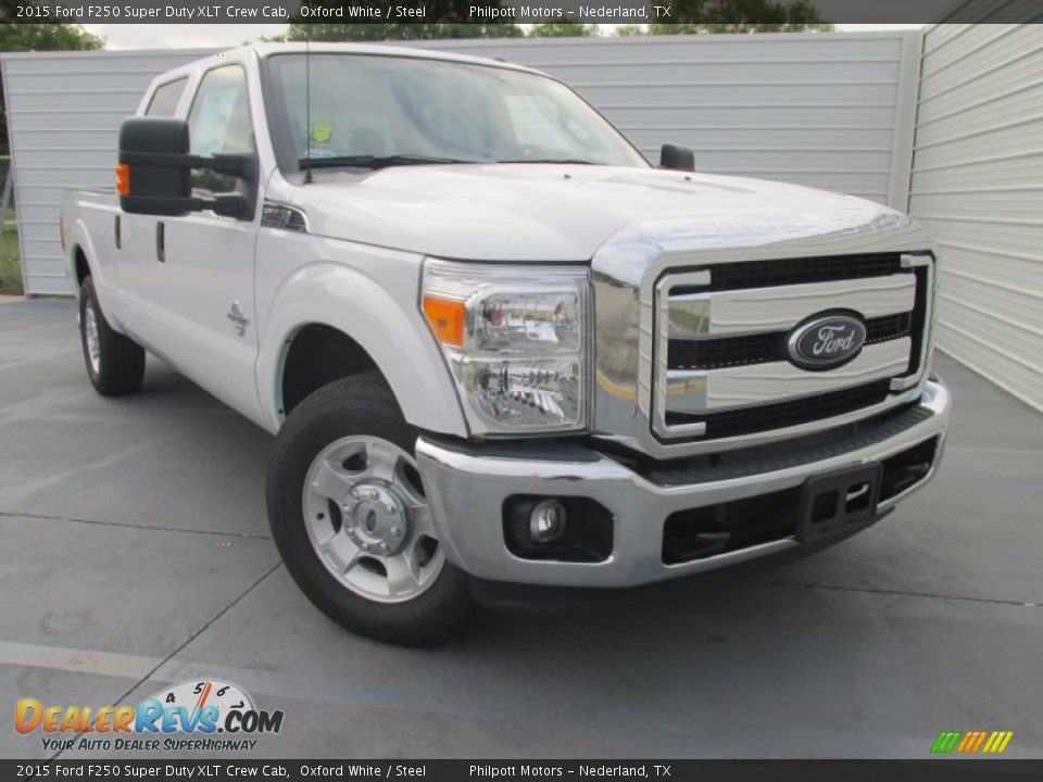 Front 3/4 View of 2015 Ford F250 Super Duty XLT Crew Cab Photo #2