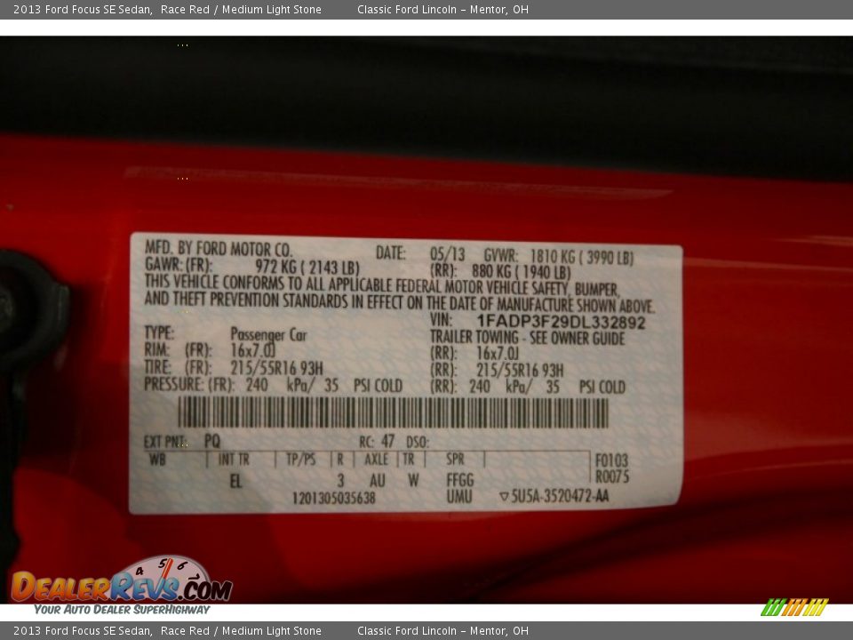 2013 Ford Focus SE Sedan Race Red / Medium Light Stone Photo #14