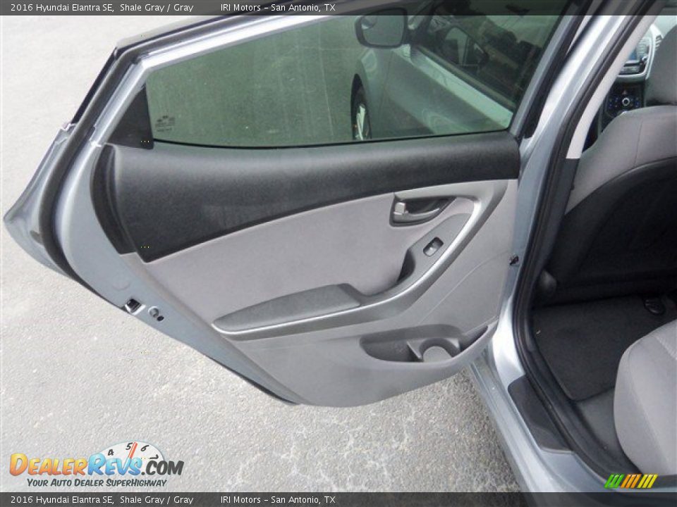 2016 Hyundai Elantra SE Shale Gray / Gray Photo #12
