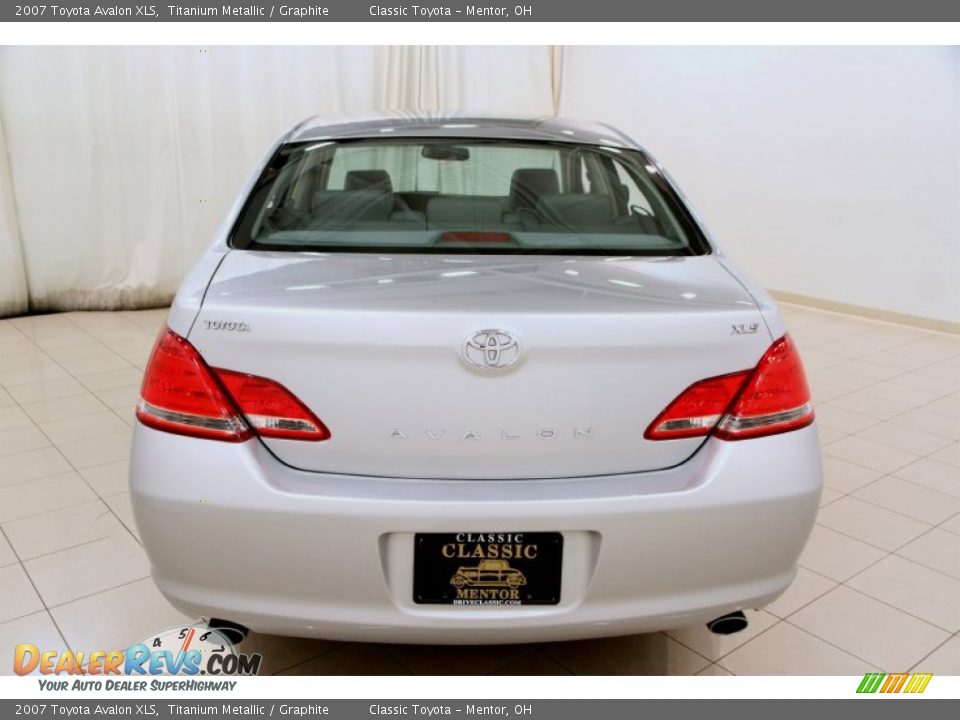 2007 Toyota Avalon XLS Titanium Metallic / Graphite Photo #15