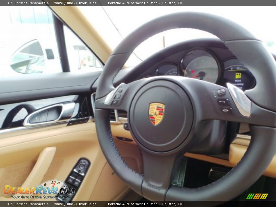 2015 Porsche Panamera 4S Steering Wheel Photo #28