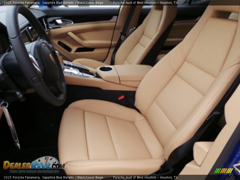 Front Seat of 2015 Porsche Panamera  Photo #12
