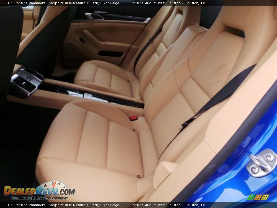 Rear Seat of 2015 Porsche Panamera  Photo #24