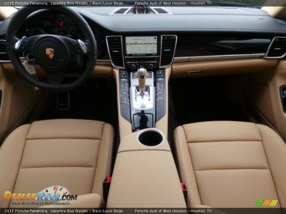 Dashboard of 2015 Porsche Panamera  Photo #25