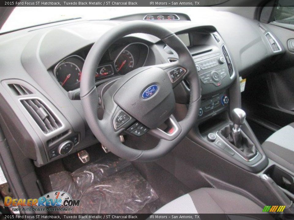 Dashboard of 2015 Ford Focus ST Hatchback Photo #21
