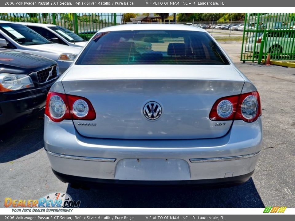 2006 Volkswagen Passat 2.0T Sedan Reflex Silver Metallic / Pure Beige Photo #11