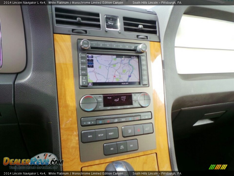 Controls of 2014 Lincoln Navigator L 4x4 Photo #22