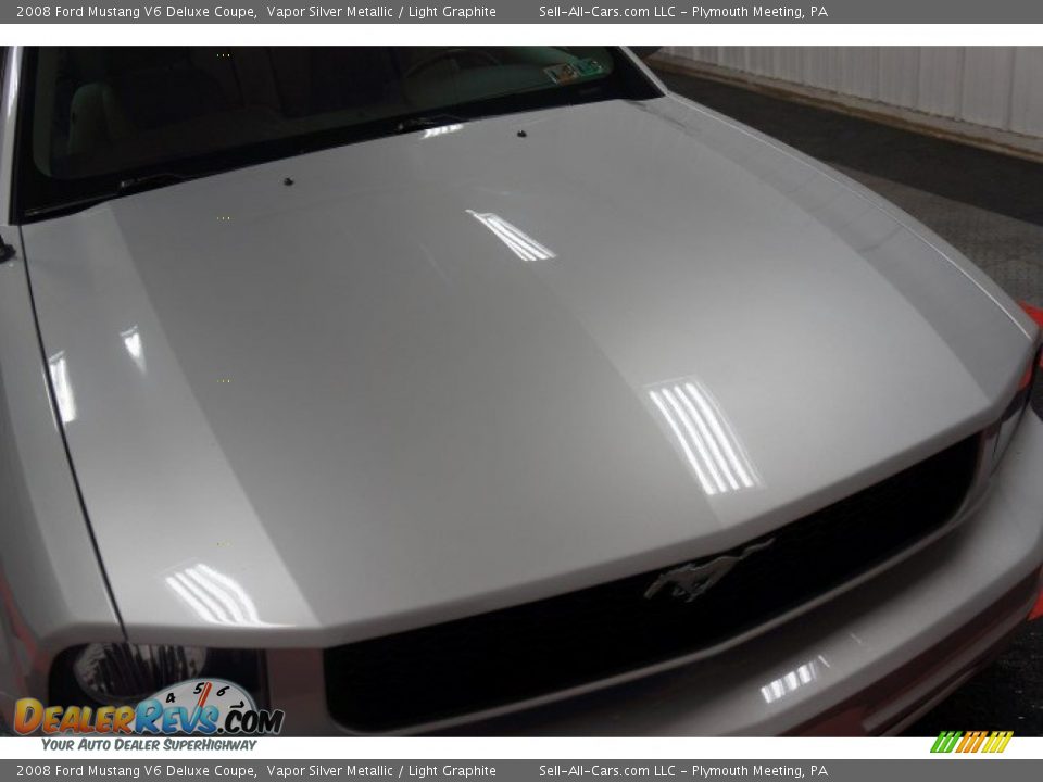 2008 Ford Mustang V6 Deluxe Coupe Vapor Silver Metallic / Light Graphite Photo #35