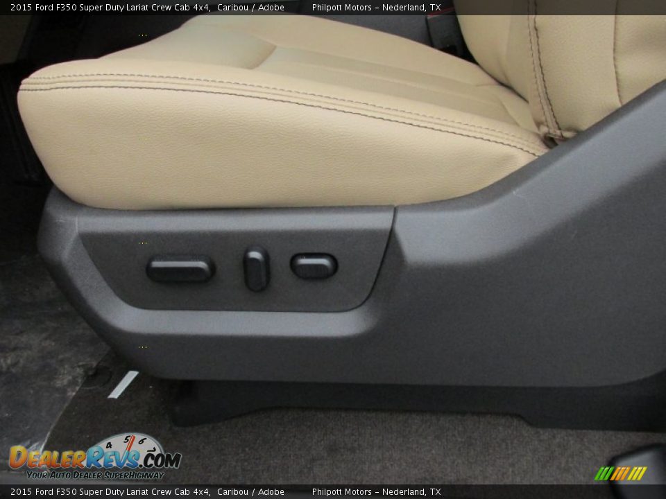 Front Seat of 2015 Ford F350 Super Duty Lariat Crew Cab 4x4 Photo #26