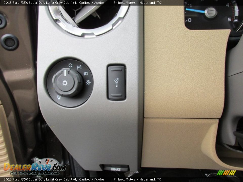 Controls of 2015 Ford F350 Super Duty Lariat Crew Cab 4x4 Photo #36