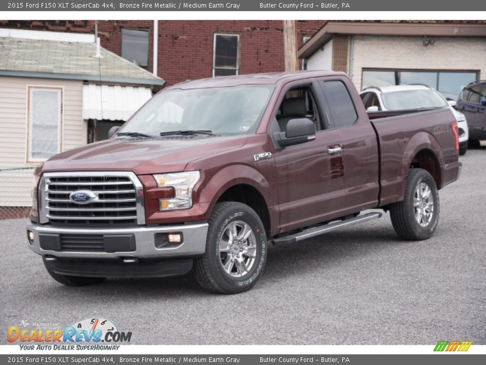 Front 3/4 View of 2015 Ford F150 XLT SuperCab 4x4 Photo #1