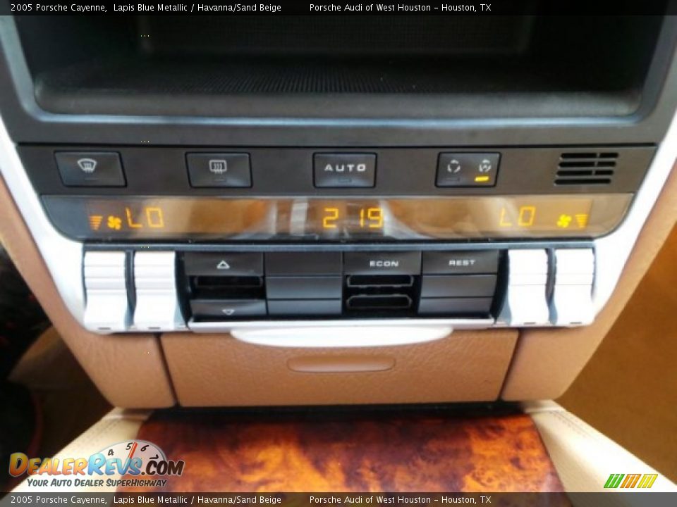 2005 Porsche Cayenne Lapis Blue Metallic / Havanna/Sand Beige Photo #25