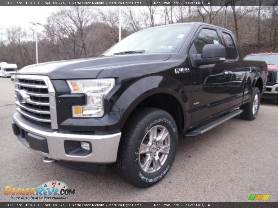 Front 3/4 View of 2015 Ford F150 XLT SuperCab 4x4 Photo #8