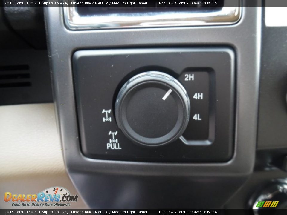 Controls of 2015 Ford F150 XLT SuperCab 4x4 Photo #18