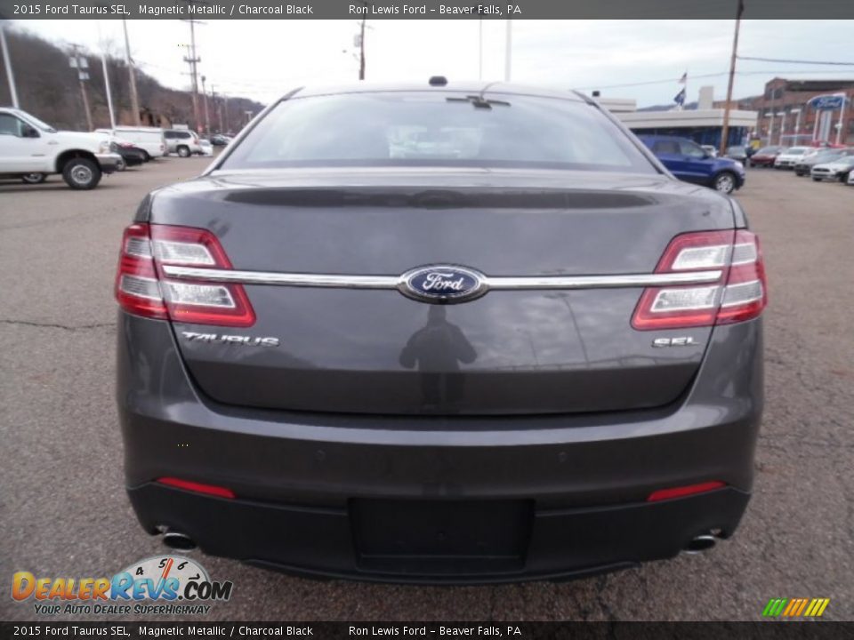 2015 Ford Taurus SEL Magnetic Metallic / Charcoal Black Photo #4