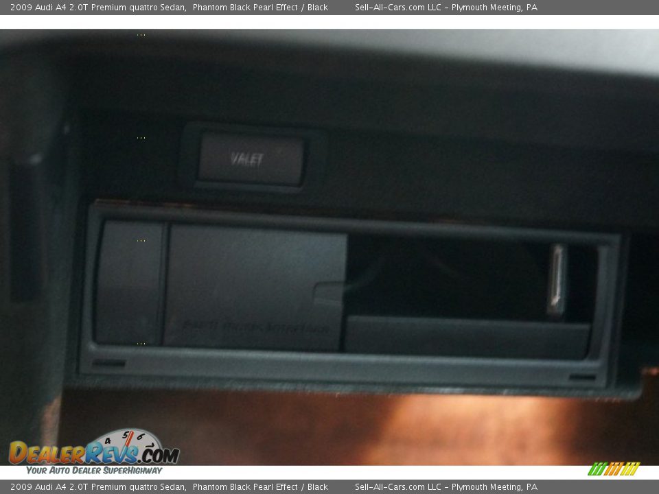 2009 Audi A4 2.0T Premium quattro Sedan Phantom Black Pearl Effect / Black Photo #32
