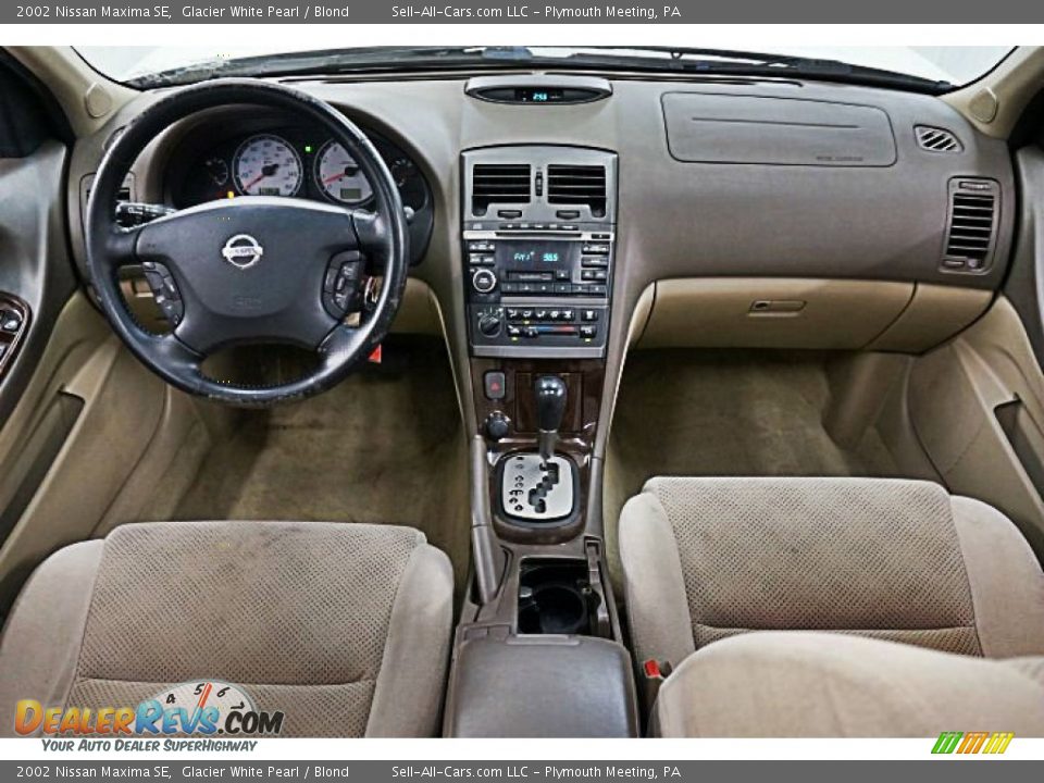 Blond Interior - 2002 Nissan Maxima SE Photo #8
