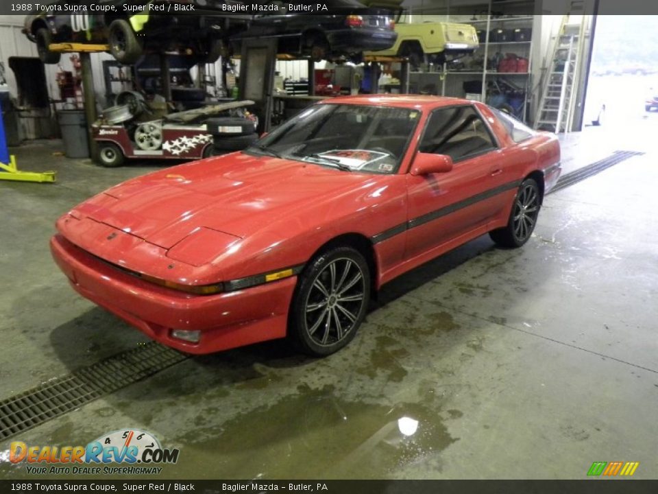 Front 3/4 View of 1988 Toyota Supra Coupe Photo #2