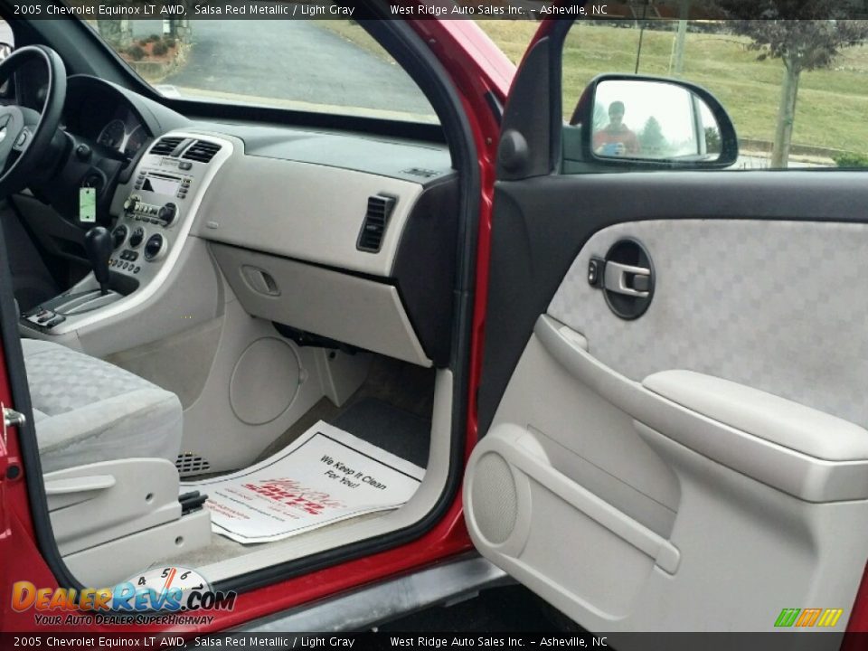 2005 Chevrolet Equinox LT AWD Salsa Red Metallic / Light Gray Photo #10