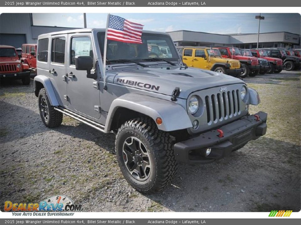 Front 3/4 View of 2015 Jeep Wrangler Unlimited Rubicon 4x4 Photo #5