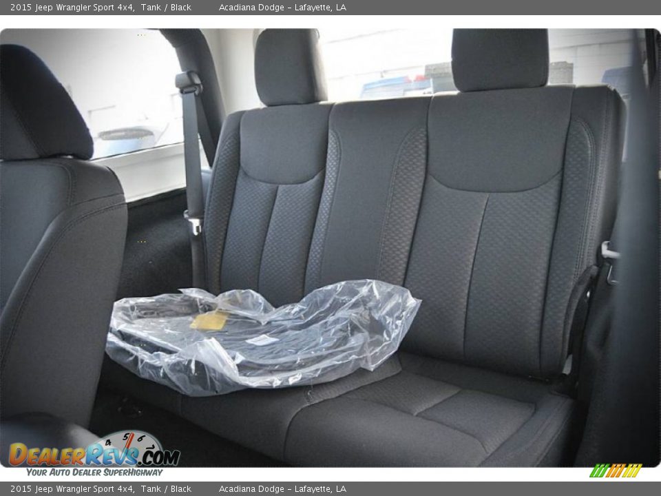 2015 Jeep Wrangler Sport 4x4 Tank / Black Photo #10