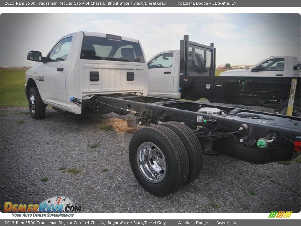 2015 Ram 3500 Tradesman Regular Cab 4x4 Chassis Bright White / Black/Diesel Gray Photo #4