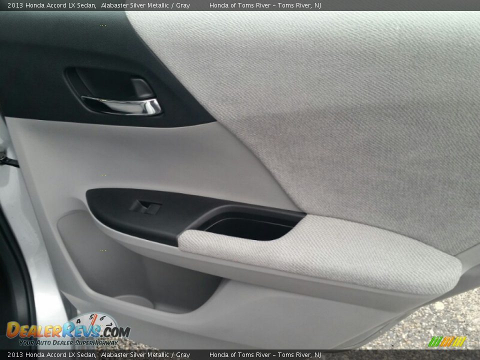 2013 Honda Accord LX Sedan Alabaster Silver Metallic / Gray Photo #24