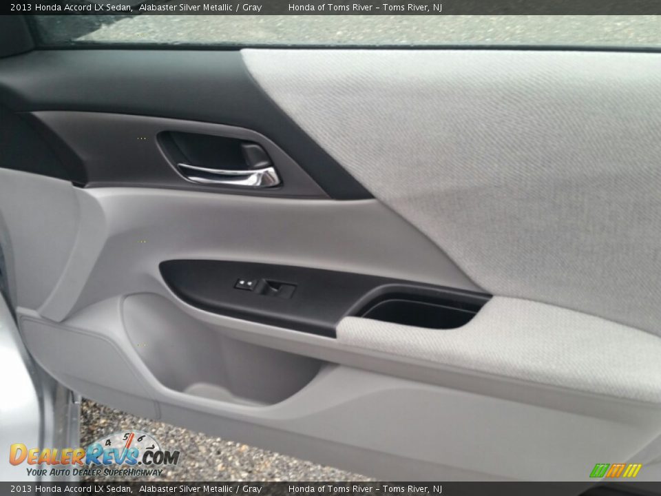 2013 Honda Accord LX Sedan Alabaster Silver Metallic / Gray Photo #27