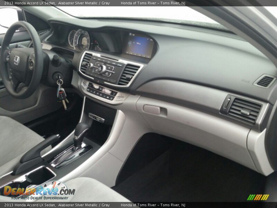 2013 Honda Accord LX Sedan Alabaster Silver Metallic / Gray Photo #28