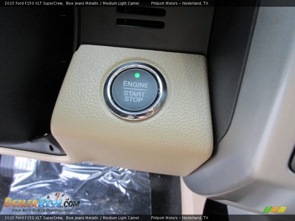 Controls of 2015 Ford F150 XLT SuperCrew Photo #30