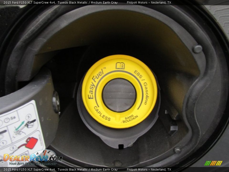 2015 Ford F150 XLT SuperCrew 4x4 Tuxedo Black Metallic / Medium Earth Gray Photo #16