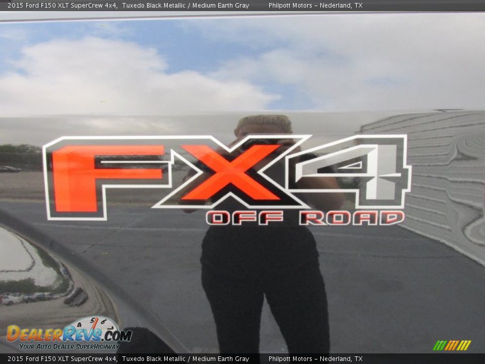 2015 Ford F150 XLT SuperCrew 4x4 Tuxedo Black Metallic / Medium Earth Gray Photo #17
