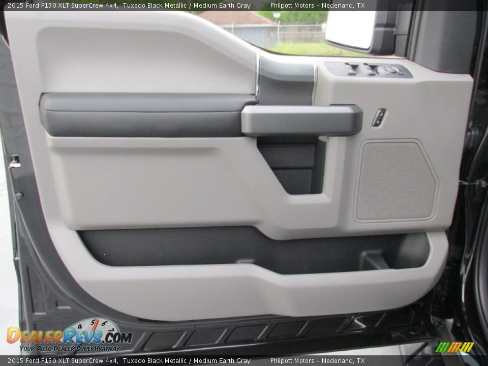 2015 Ford F150 XLT SuperCrew 4x4 Tuxedo Black Metallic / Medium Earth Gray Photo #23